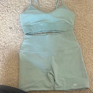 ALO Yoga Light Blue Set